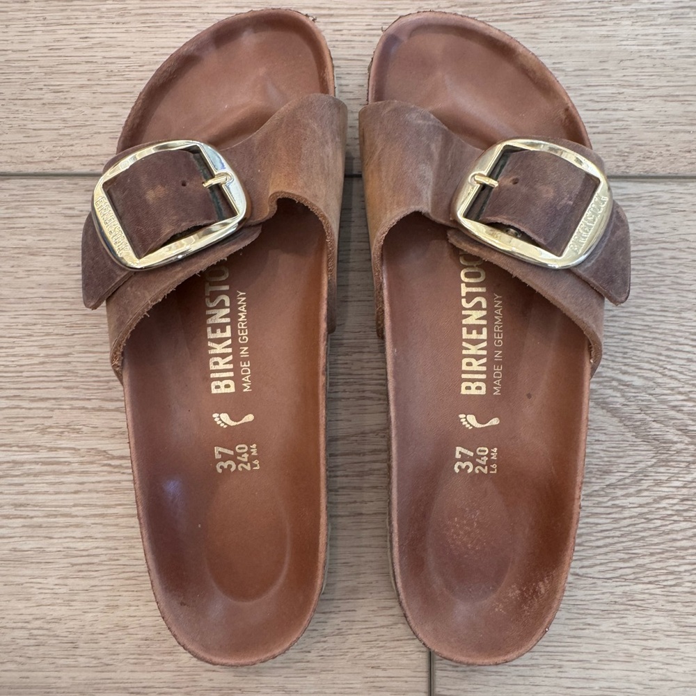 Birkenstock Tan Leather Slides with Gold Buckle - Picture 3 of 4